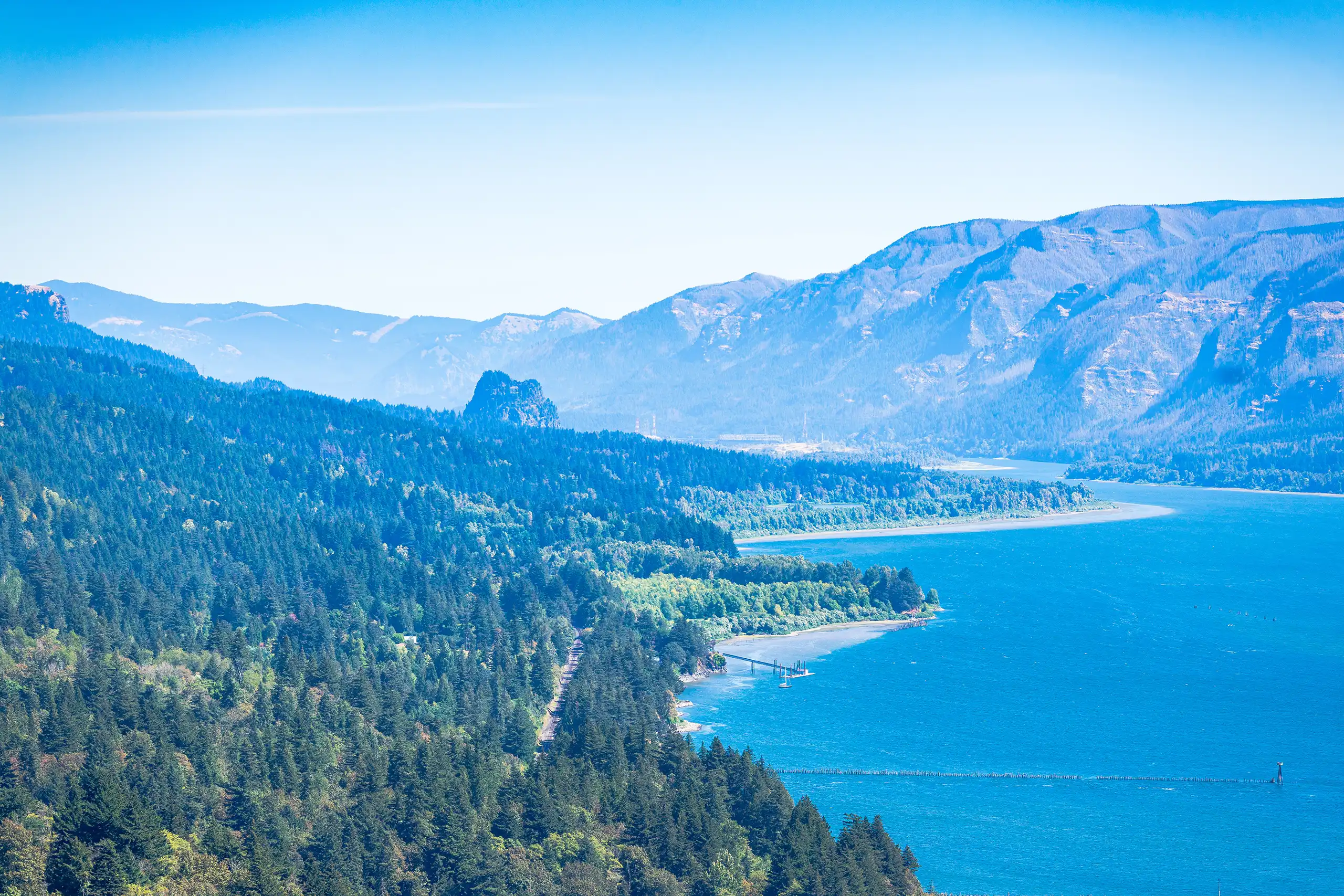 COLUMBIA RIVER 090522
