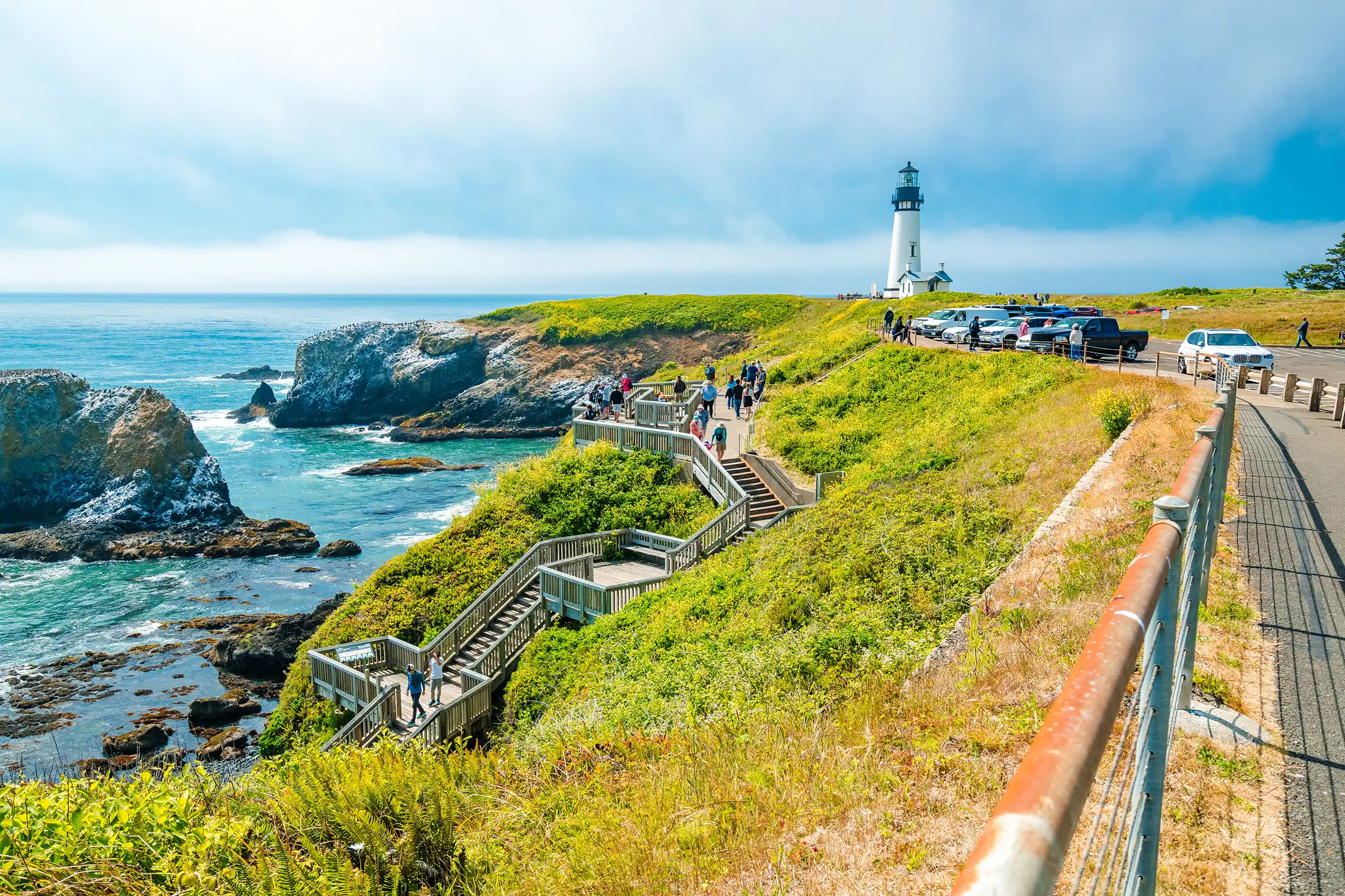 YAQUINA LIGHTHOUSE 060825